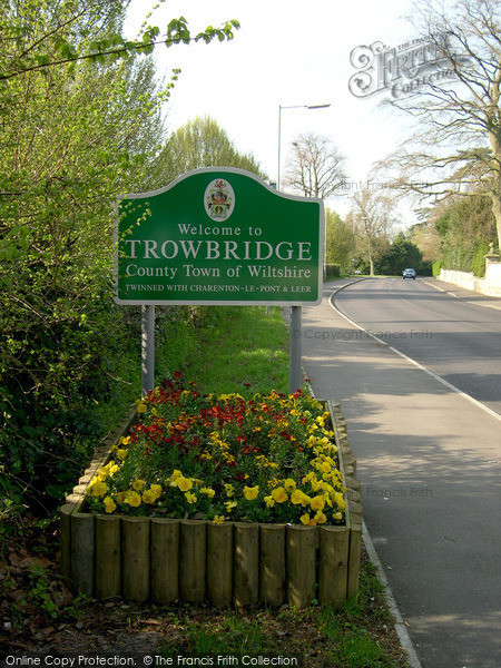 Photo of Trowbridge, Welcome Sign 2004