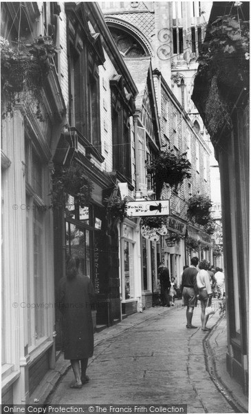 Photo of Truro, Cathedral Lane c.1960