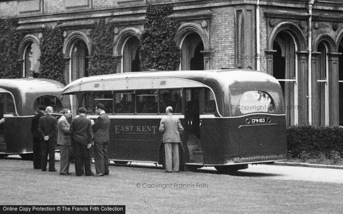Photo of Tunbridge Wells, Bus At The Spa Hotel c.1955