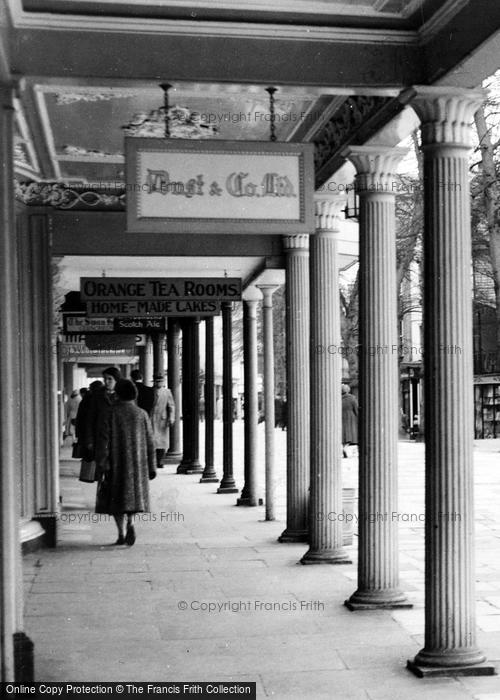 Photo of Tunbridge Wells, Shoppers At The Pantiles c.1955