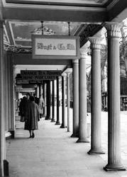 Shoppers At The Pantiles c.1955, Tunbridge Wells
