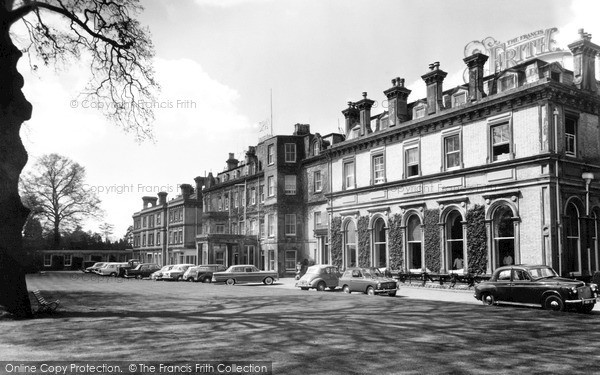 Photo of Tunbridge Wells, Spa Hotel c.1965