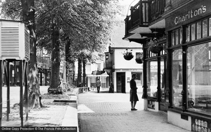 Photo of Tunbridge Wells, The Pantiles c.1955