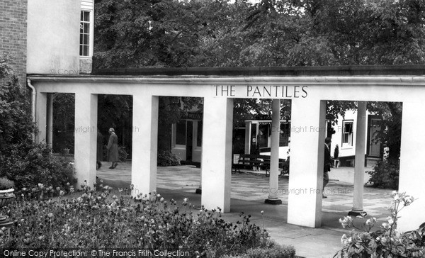 Photo of Tunbridge Wells, The Pantiles c.1960
