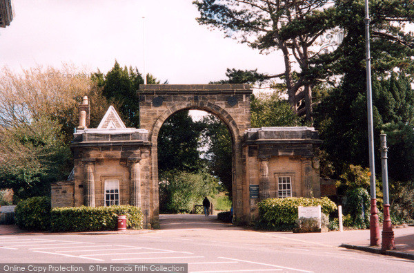 Photo of Tunbridge Wells, Victoria Lodge, Calverley Park 2004