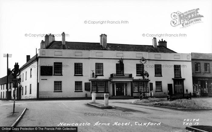 Photo of Tuxford, Newcastle Arms Hotel c.1960