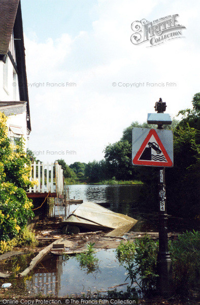 Photo of Twickenham, Ruined Ferry 2001