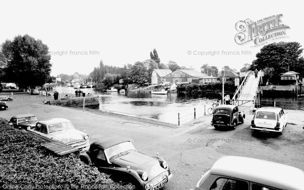 Photo of Twickenham, The Riverside c.1955