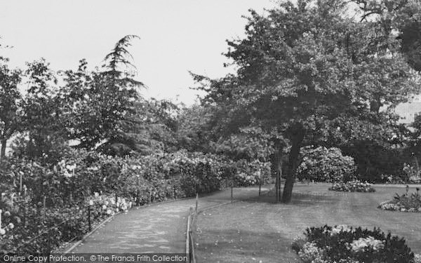 Photo of Twickenham, York House Gardens c.1955