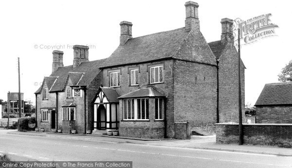 Photo of Twycross, Curzon Arms Hotel c.1955