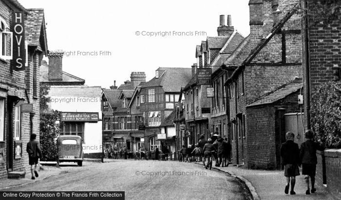 Photo of Twyford, High Street c.1950