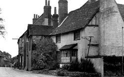 Old House, High Street c.1955, Twyford