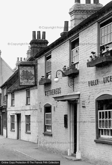 Photo of Twyford, The Royal Oak c.1955