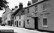 The Royal Oak, London Road c.1960, Twyford