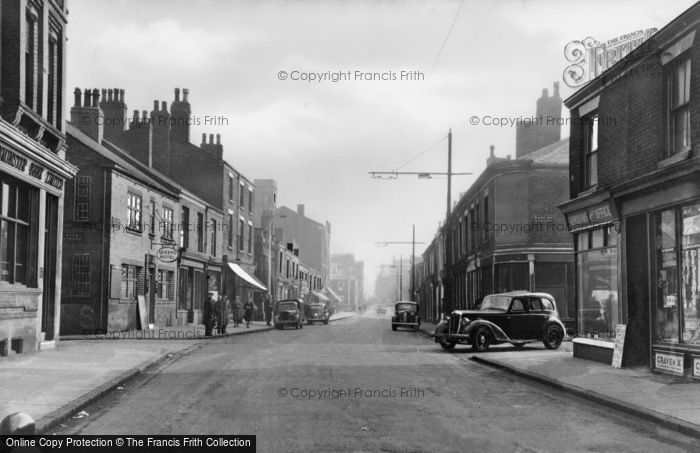 Photo of Tyldesley, Elliott Street c.1950