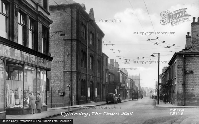 Photo of Tyldesley, Town Hall c.1950
