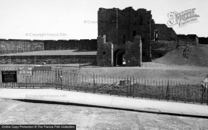 Photo of Tynemouth, Castle 1961