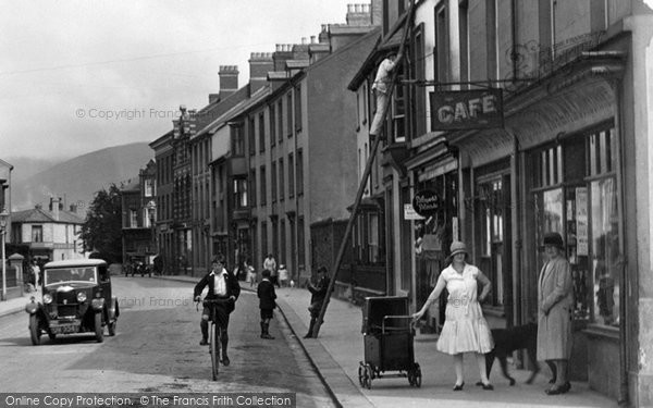 Photo of Tywyn, High Street 1930