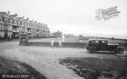 Marine Parade 1930, Tywyn