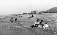 On The Beach 1908, Tywyn