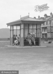 The Promenade, Enjoying The Sea Breeze c.1933, Tywyn