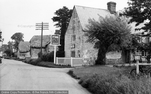 Photo of Uffington, The Fox And Hounds c.1960