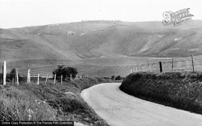 Photo of Uffington, White Horse And Manger c.1955