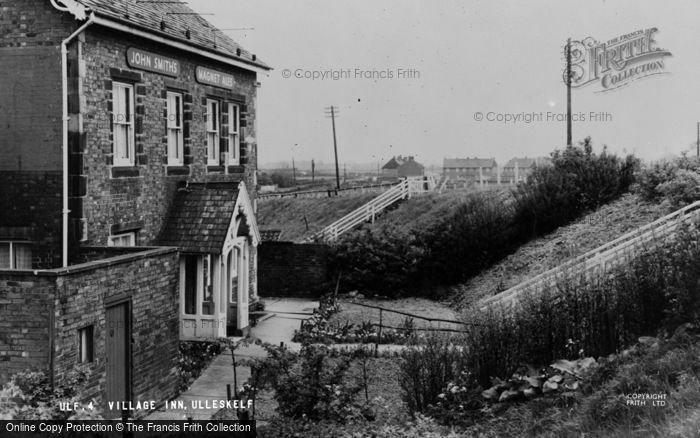 Photo of Ulleskelf, Village Inn c.1960