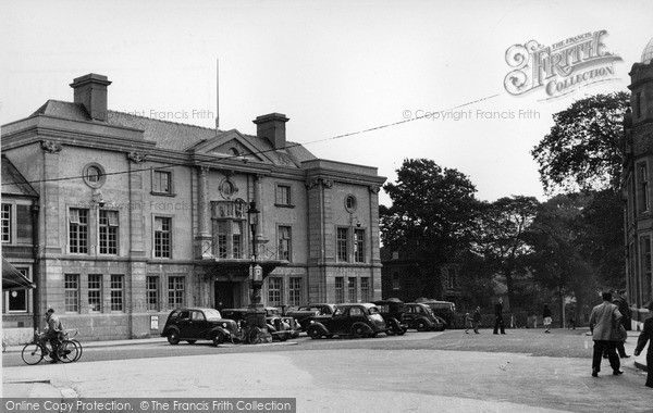 Photo of Ulverston, County Square c.1950