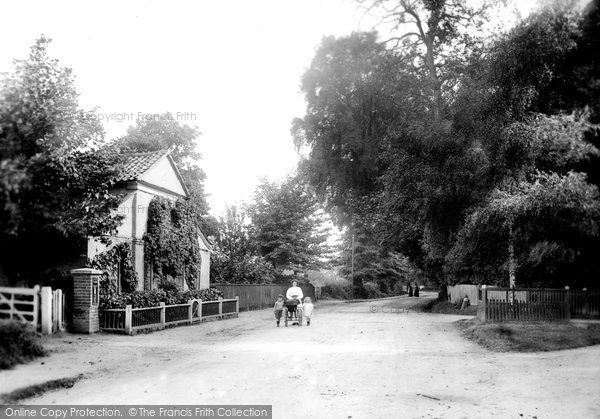 Photo of Upminster, Gaynes Cross 1908