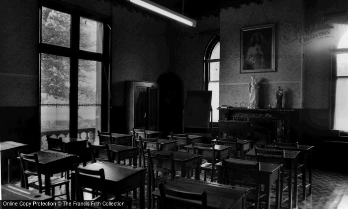 Photo of Upper Beeding, A Classroom, Convent Of The Blessed Sacrament c.1955