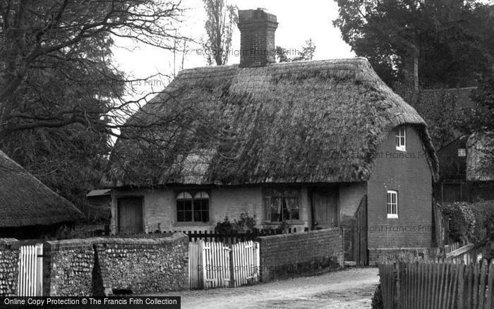 Photo of Upper Farringdon, Old Cottage 1907
