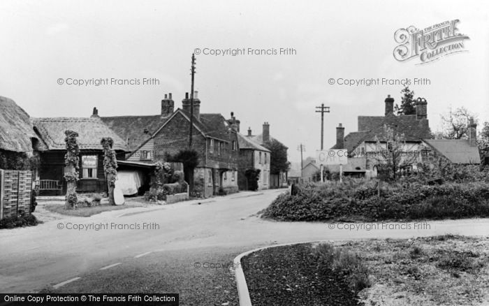 Photo of Upper Farringdon, The Village c.1955