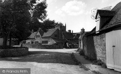 The Square c.1960, Upper Slaughter