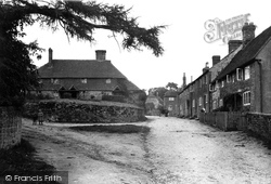 The Village 1912, Upperton