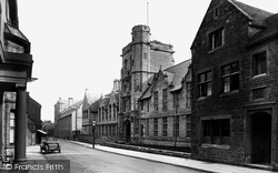 School 1927, Uppingham