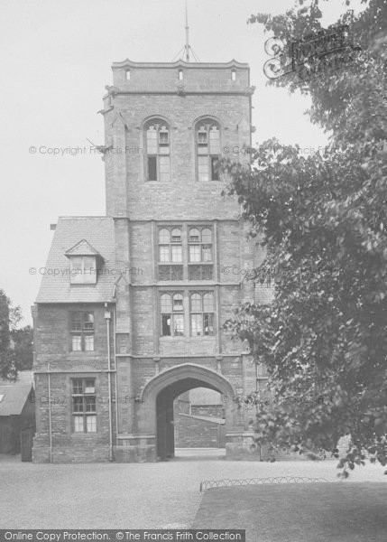 Photo of Uppingham, School Gateway 1922