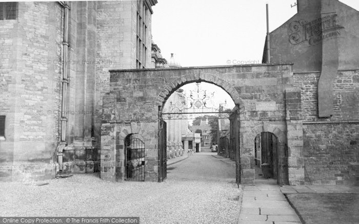 Photo of Uppingham, School, Mason Gates c.1960