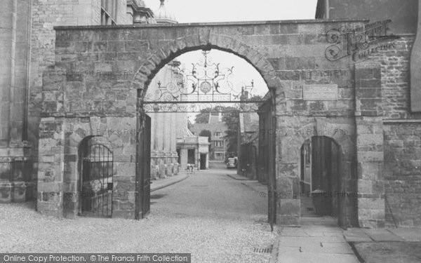 Photo of Uppingham, School, Mason Gates c.1960