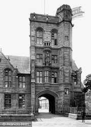 School Tower 1922, Uppingham