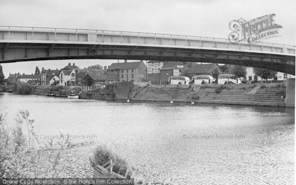 Photo of Upton Upon Severn, Looking Downstream From Fish Meadow c.1955