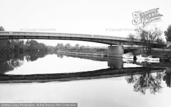 Photo of Upton Upon Severn, The Bridge And River c.1960