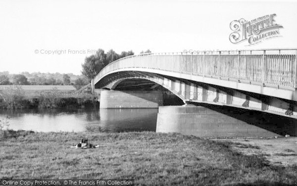 Photo of Upton Upon Severn, The Bridge c.1955