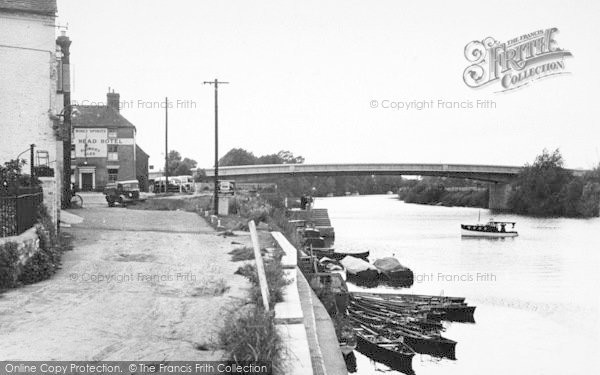 Photo of Upton Upon Severn, The River And Bridge c.1955