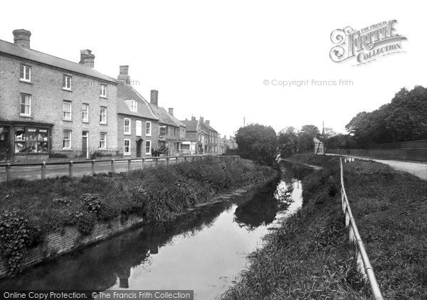 Photo of Upwell, Town Street 1923