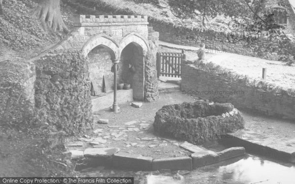 Photo of Upwey, The Wishing Well c.1935