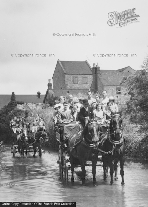 Photo of Upwey, Tourist Carriages At The Water Splash c.1950