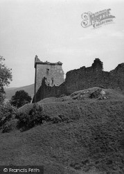 1952, Urquhart Castle