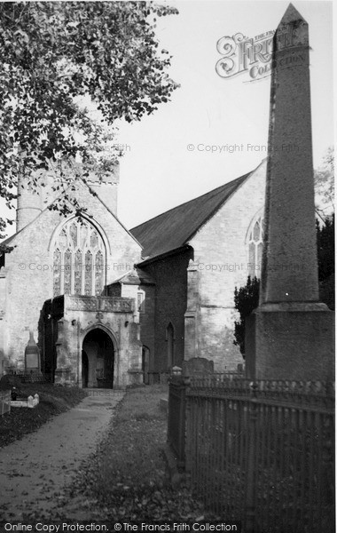 Photo of Usk, St Mary's Church c.1955