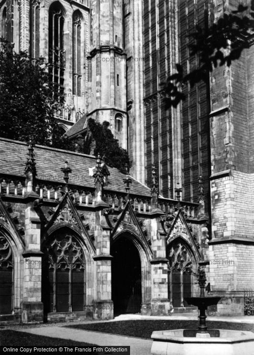 Photo of Utrecht, Dom Kerk, Cloisters c.1930